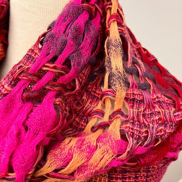 Suantrai of Ireland Open Weave Wool Scarf Pink and Orange - Picture 4 of 12